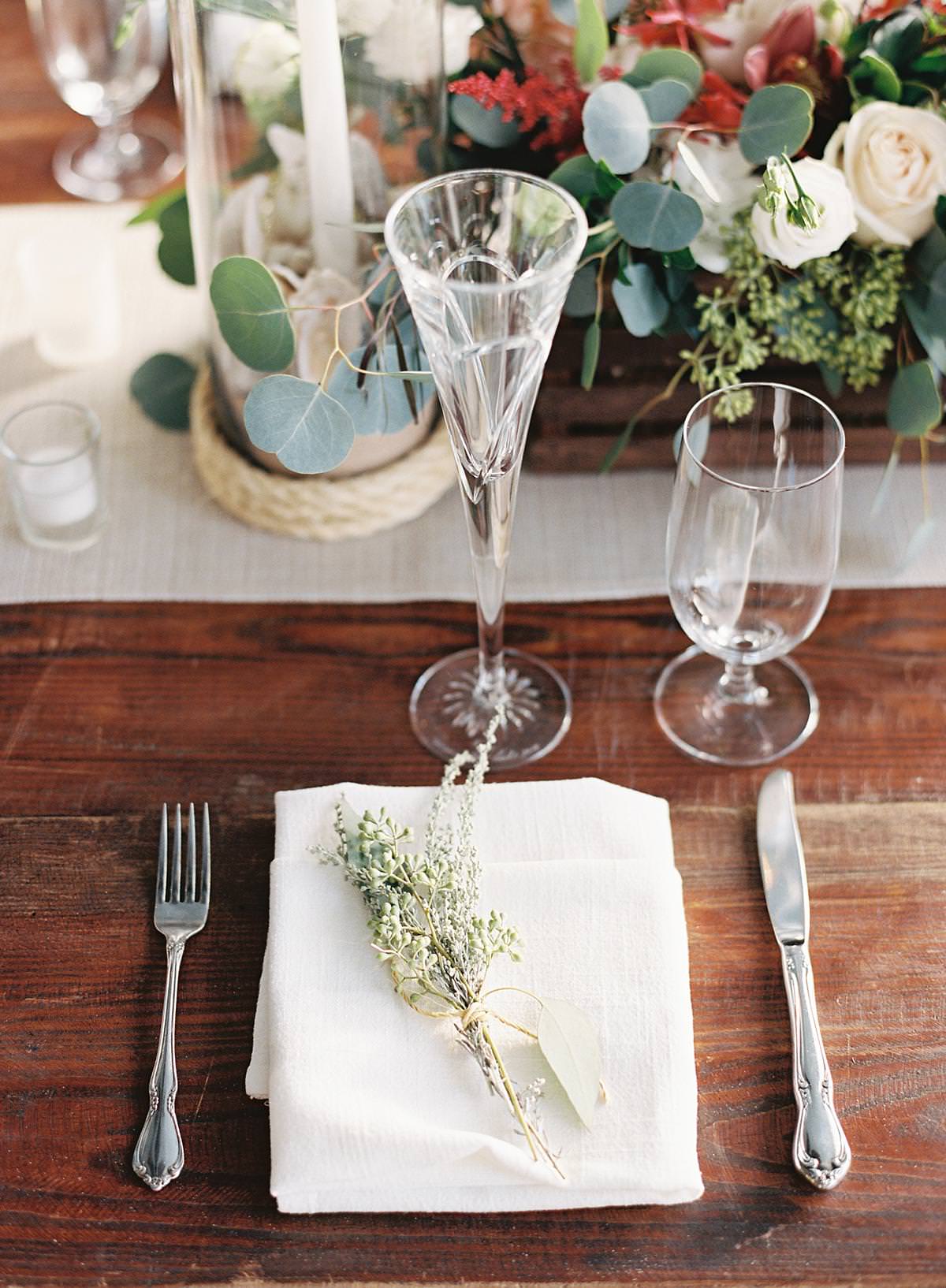 simple reception place setting